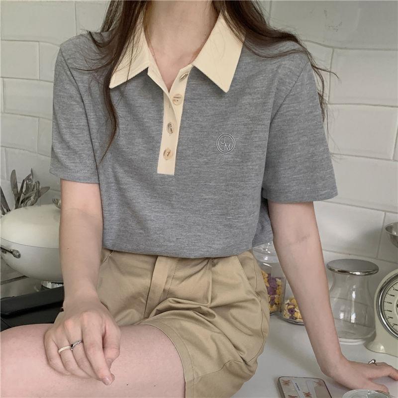 

Summer Women s Lapel Short Sleeved Tops Contrasting Color Splicing Casual T-shirt Japanese College Style Lady Pullover S сірий колір