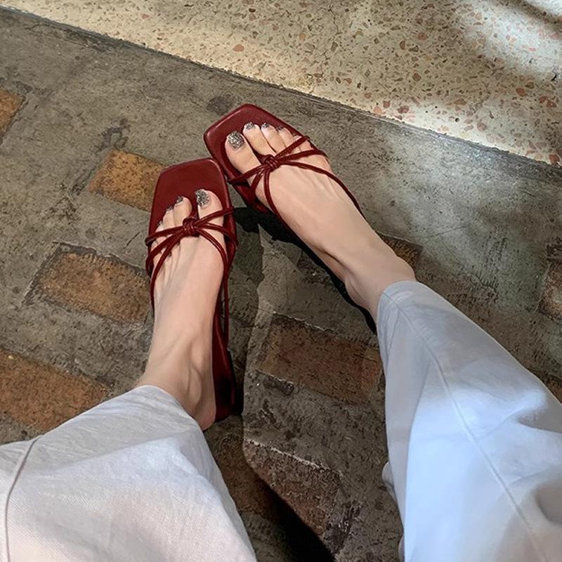 Grape Mother Summer New French Square Head Thin Belt Hollow Clip Feet Thick Heel Flat Bottom Cool Slippers Women's Wear