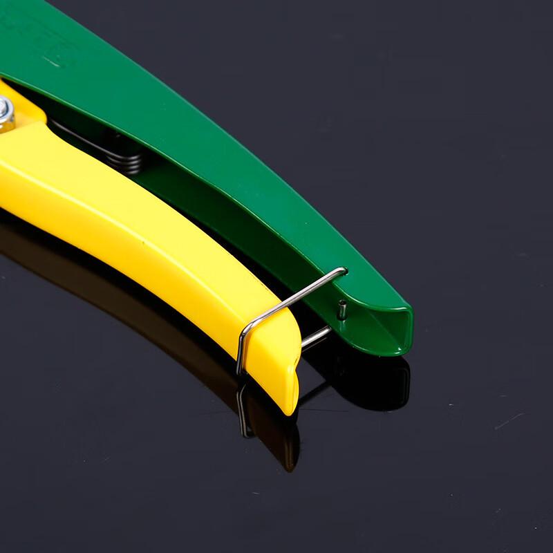 PVC Pipe Quick Cutter