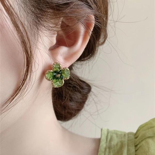 High-End Gradient Crystal Flower Earrings in Fresh Green Summer Design for Women