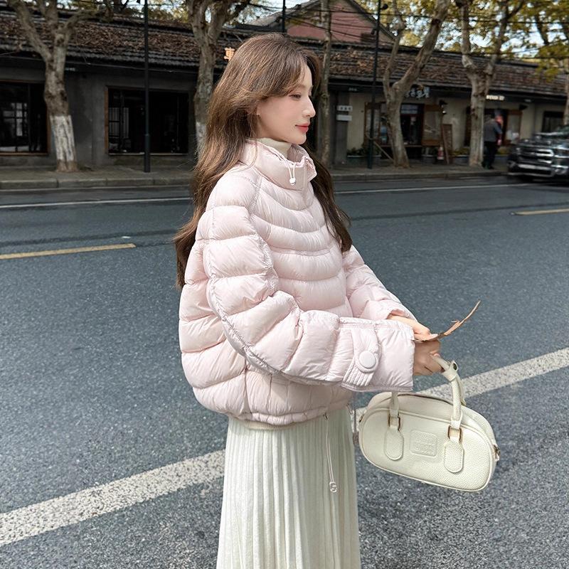 White duck down short ribs down jacket for women, versatile in winter, not picky, loose coat looks good