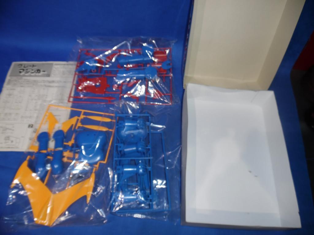 Marele Mazinger din plastic [Jucării și hobby-uri]