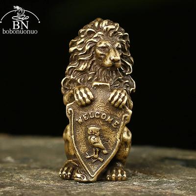 Antike Bronze Willkommen Shiled Lion King Statue Home Feng Shui Dekorationen Glück Kupfer Eule Miniatur Figuren Tisch Ornamente