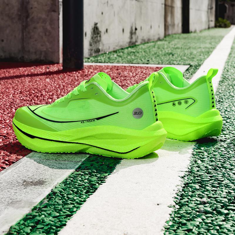 2025 Lightweight Mens Womens Sports Shoes Racing Marathon Rebound Assisted Running Shoes Comfortable Anti Slip Walking Shoes