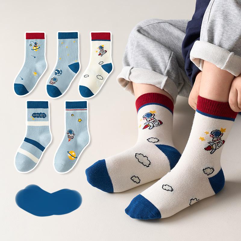 5Pairs Boy's Mid-tube Socks Randy Little Dinosaur Soft and Delicate Moisture Wicking and Breathable Ports Socks Cute 1-14Years