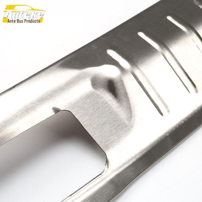 Stainless Steel Rear Guard Plate for Dongfeng Fengxing Jingyi S50 Trunk