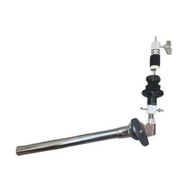 Jazz-Schlagzeugzubehör: Cowbell-Klemme, Becken-Stapler, Doppelpedal, Hi-Hat/Beckenständer, Splash-Becken-Verbindungsklemme.