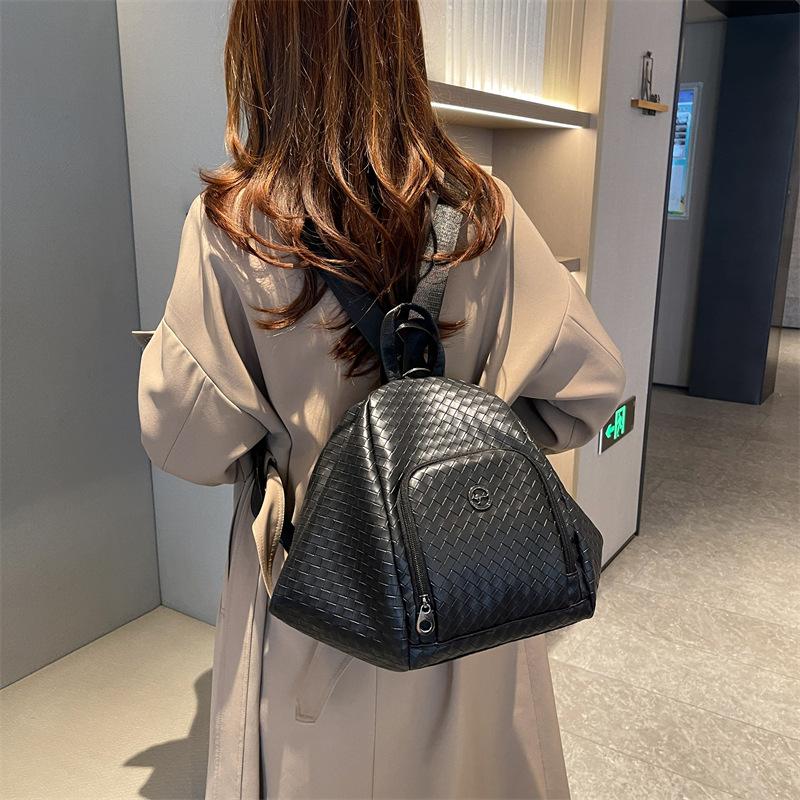 Schoolbag Fashion Versatile Niche Design Shoulder Bag Women's Premium Commuter Large Capacity Backpack Women's New Light Luxury