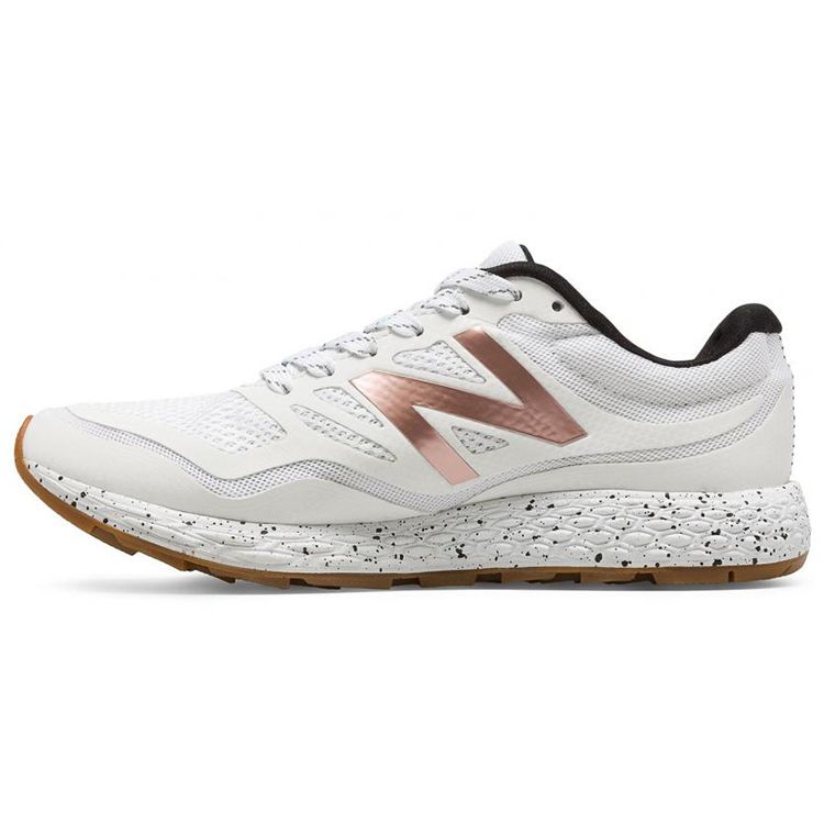 

New Balance Fresh Foam Gobi Trail Женские кроссовки белого розового золота розовые WTGOBIWG