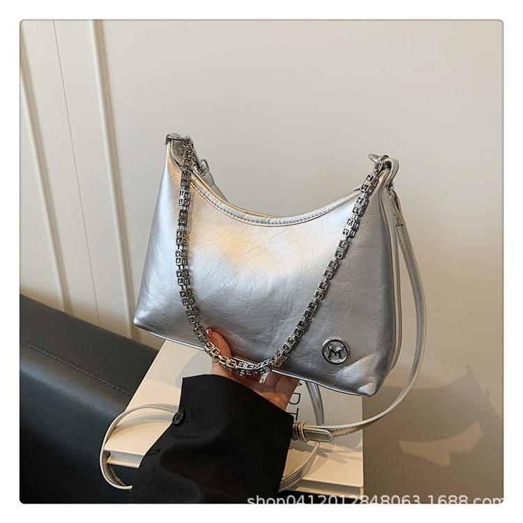 Temperament chain underarm bag women's 2025 new retro simple hand shoulder bag commuter messenger bag tide