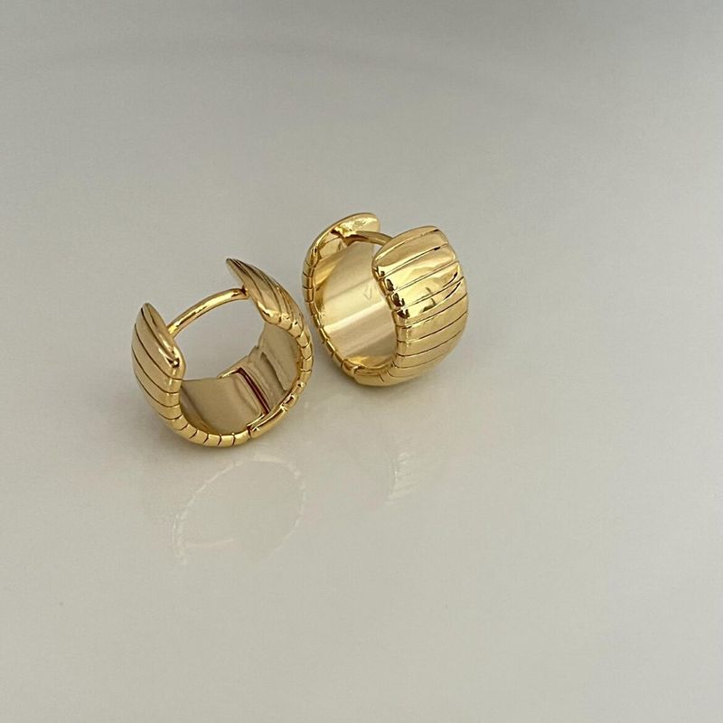Niche Style Thread Metal Texture Cold Wind Daily Ear Clip