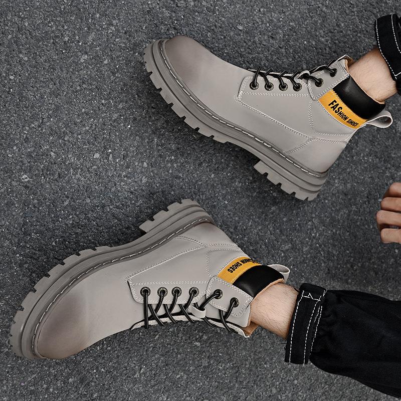 Autumn and winter new high-top large-size tooling men's shoes genuine leather rhubarb Martin boots with cotton to keep warm