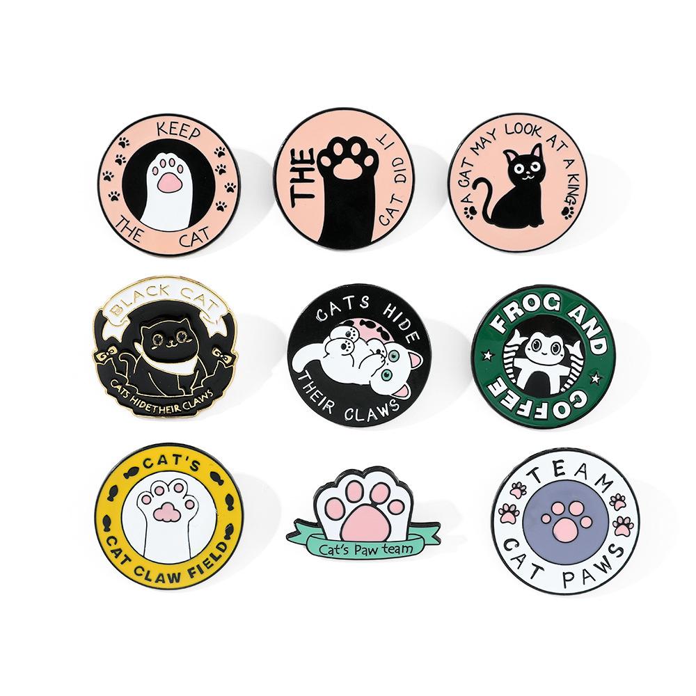 Claw Cat Adorable Style Alloy Pin Badge With Cute Design Animal