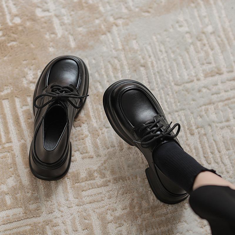 

Легкий рот черный ветер шнуровка маленькие кожаные туфли женские ветер маффин толстая подошва одинарные туфли женские 38