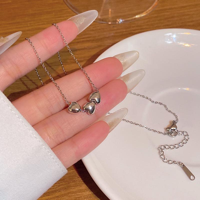 High-end Super Flash Zircon Titanium Steel Necklace Women's Versatile Niche Temperament Silver Collarbone Chain Internet Celebrity New Accessories