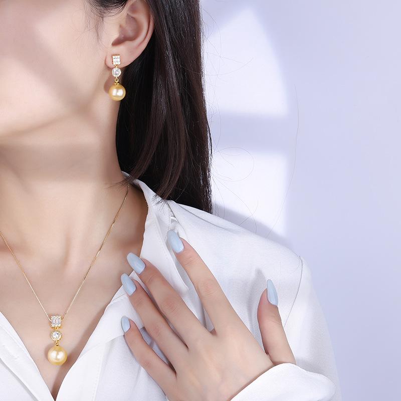 Jewelry Copper Bottom Gold-Plated Inlaid Light Yellow Fritillary Pearl Diamond Pendant 14Mm Stud Earrings 12Mm Set