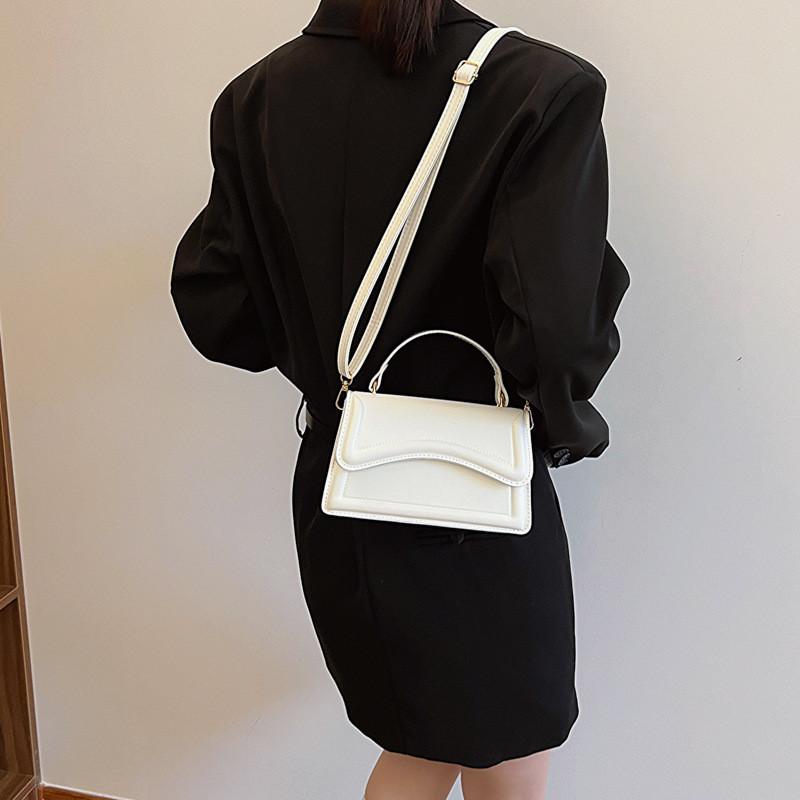 Chic Minimalist Solid Color Handbag Perfect For Early Spring Trendy Style