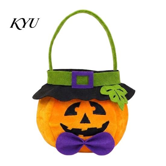 Reusable Trick or Treat Bag Halloween Pumpkin Candy Bag, Cartoon Velvet Plush Tote for Cute Holiday Gift Bags Kids, Handbag, Party Favor Decor