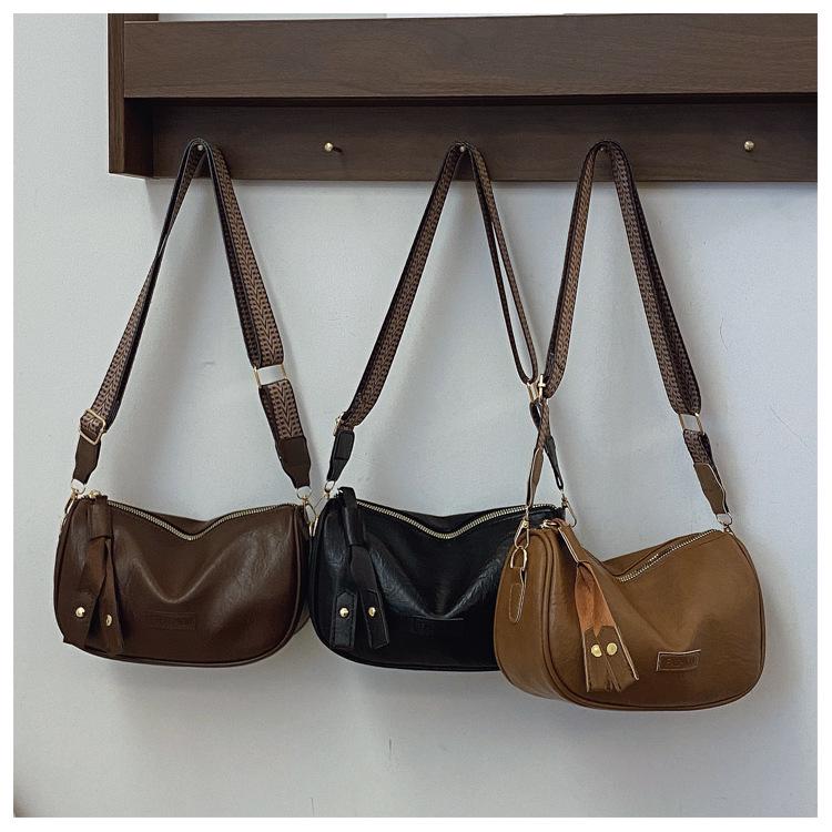 2024 Boston Retro Shoulder Crossbody Bag: Versatile, Hot-Selling Summer Pillow Style