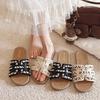 2025 Summer New Xiaoxiangfeng Flat-bottomed Slippers Women's Outer Wear Summer Light Luxury Fairy Versatile Pearl Vacation Sandals