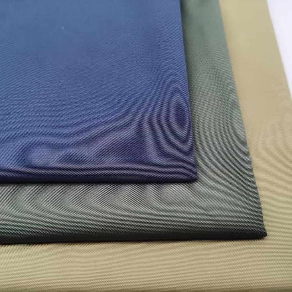 300D Oxford Memory Fabric: Tear-Resistant Windbreaker for Luggage, Workwear, Baseball, and Mountaineering.