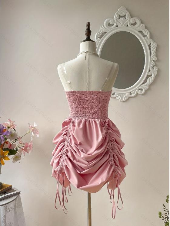 Rochie de vis fără bretele cu fundă la piept și fustă reglabilă