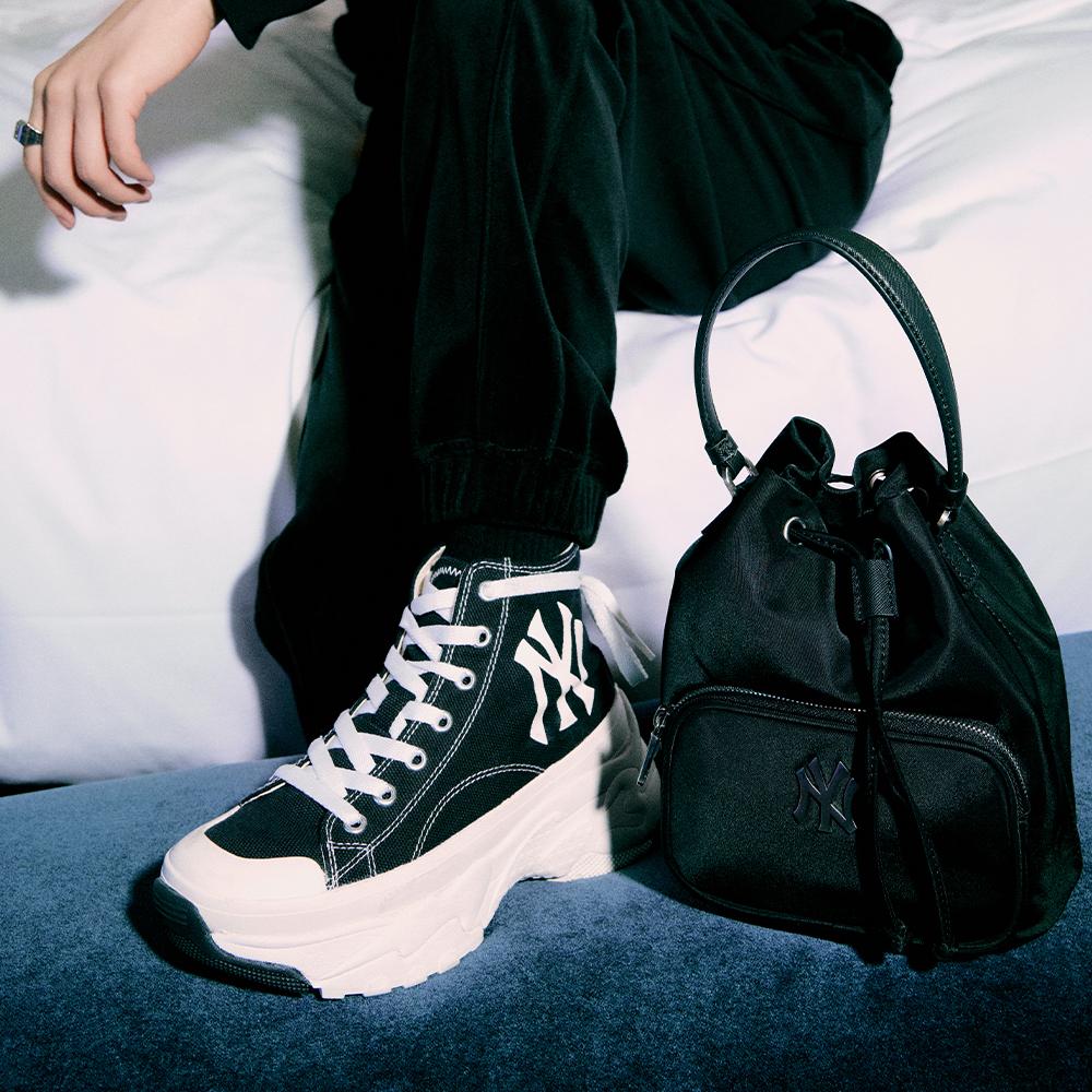 MLB Chunky High New York Yanker Anti-Slip Wear-Resistant High-Top Canvas Shoes Unisex Black Sneakers 32SHU1111-50L