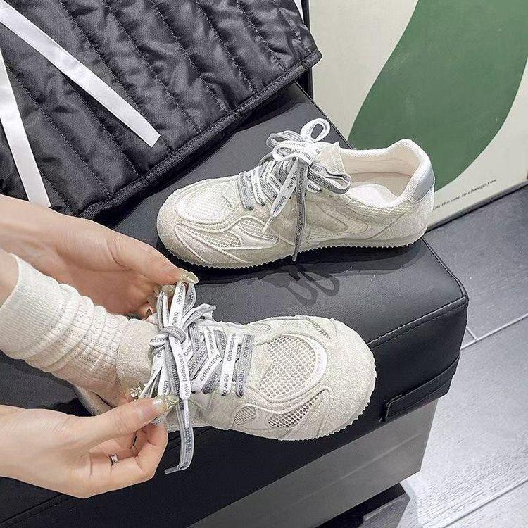 

Korean version of mesh retro moral training casual women s shoes, summer 2025 students new soft-soled breathable sports little white shoes 40