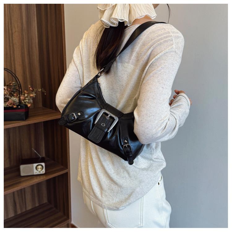 Textured Faux Leather Shoulder Bag for Women, Classic Pleated Underarm Handbag, Vintage Style Commute Crossbody Bag CLE