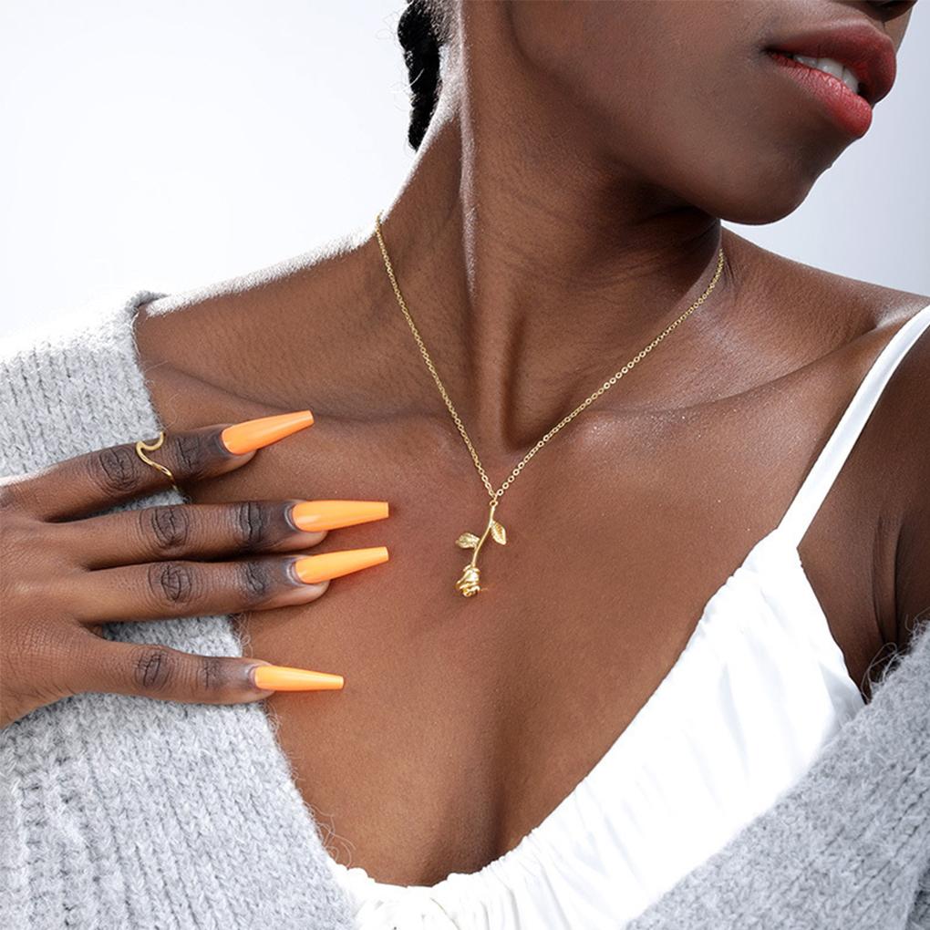 Necklace Flower Attractive Charming Skin-Friendly Pendant Exquisitely Polished Clothing Accessories Delicate Fashion