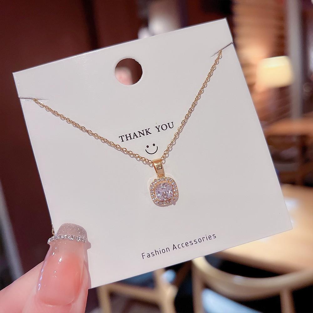 Niche design sense does not fade clavicle chain new fashion simple neck chain Japanese and Korean all-match light luxury titanium steel necklace women