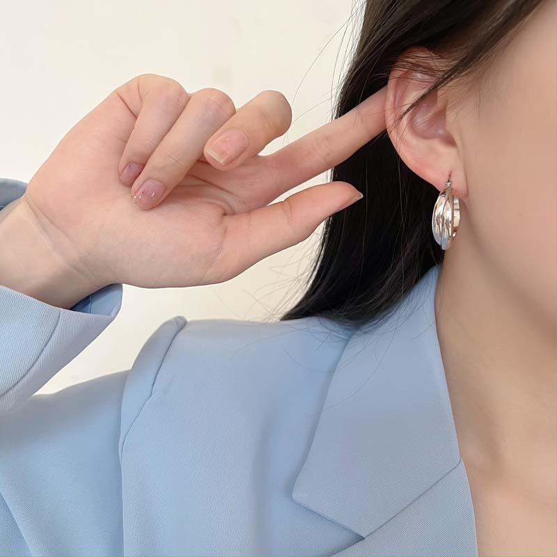 Elegant Round Earrings: European & American Fashion, Gold/Silver, Cool & Stylish Copper Ear Accessories