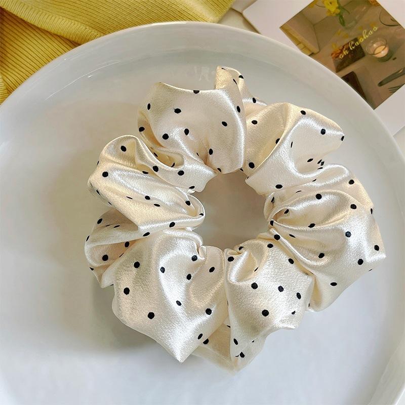 

Black White Polka Dot Satin Scrunchies for Women Large Round Ruffles Hair Holders Ins Style Partysu Head Accessories One Size