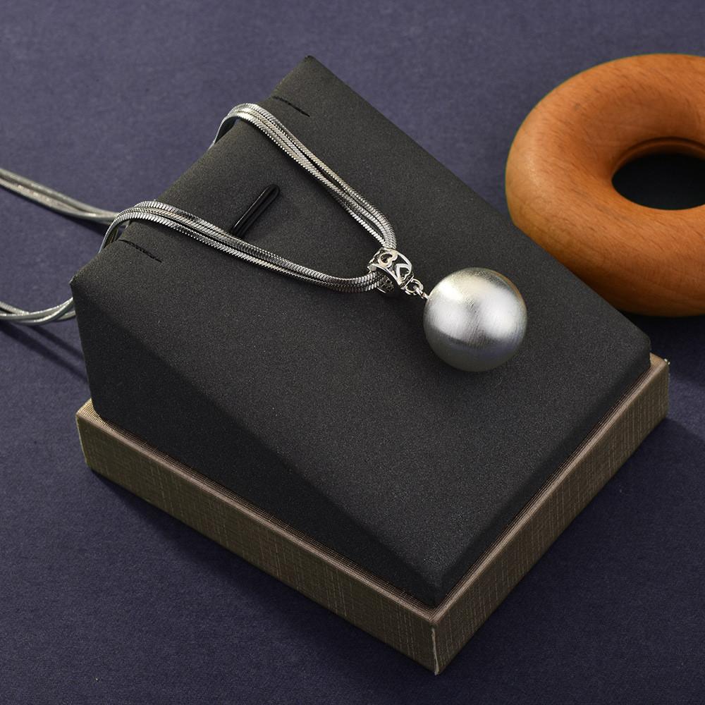 

Luxurious Pearl White Necklace For Women With Dazzling Crystal Drop And Design Layered