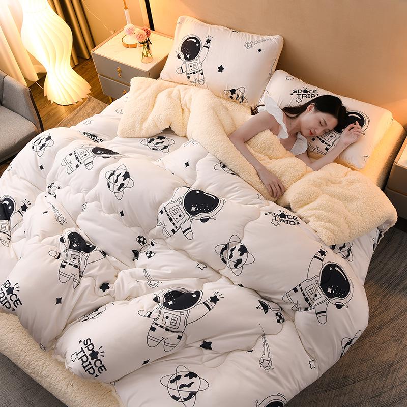 Soft & Fluffy Winter Lamb Fleece Double Quilt