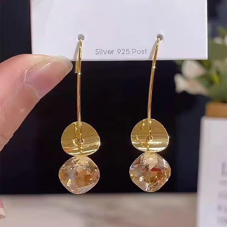 Champagne gold geometric crystal fringed earrings women s light luxury temperament long water drop earrings high-end ear hanging earrings