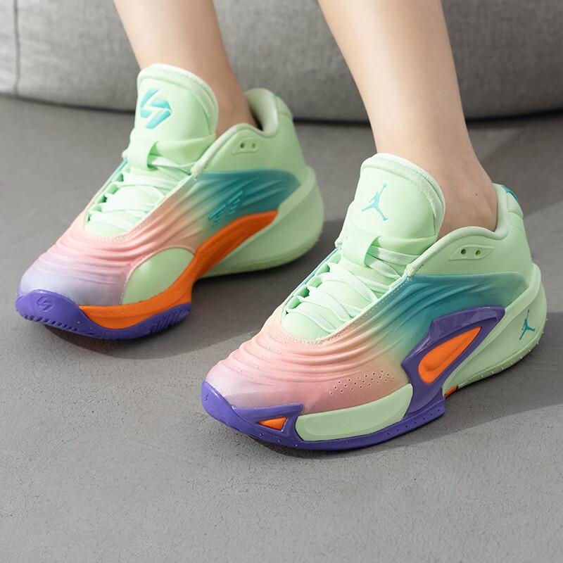 Air Jordan Luka 3 'Vapor Green' Grade School Kids' Performance Basketball Shoes HQ4920-300