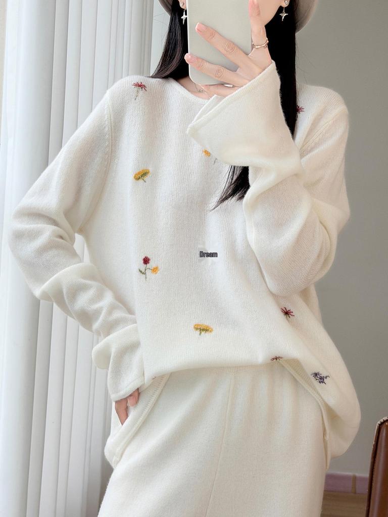 Women's Autumn Winter White Wool Sweater with Colorful Floral Embroidery - Loose Fit, Slimming, Round Neck Knitwear