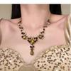 Vintage Castle Iris Retro High-End Court-Style Sparkling Zircon Necklace for Women, Heavy Craftsmanship, Light Luxury Clavicle Chain Accessory Set