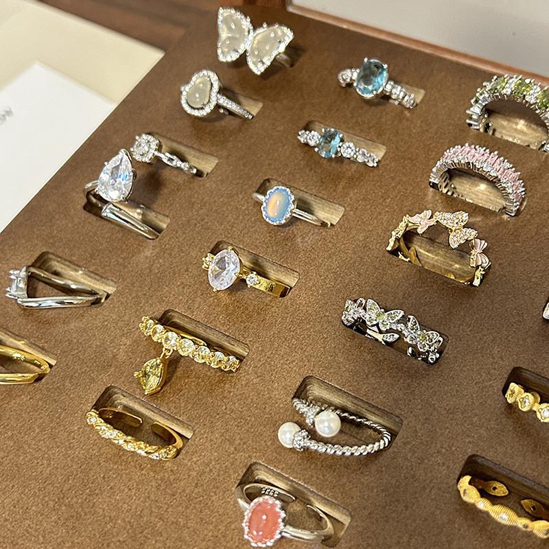 High-end Minimalist Copper Ring Adorned With Radiant Zirconia For Trendy Women