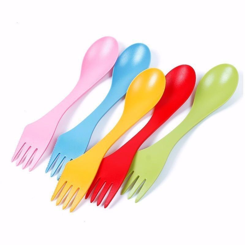 6 Stück 3-in-1 Messer Gabel Löffel Tragbares Outdoor-Geschirr Kinderlöffel Reise-Set Essenswerkzeug Wander-Camping-Geschirr Schnittverletzungen vermeiden