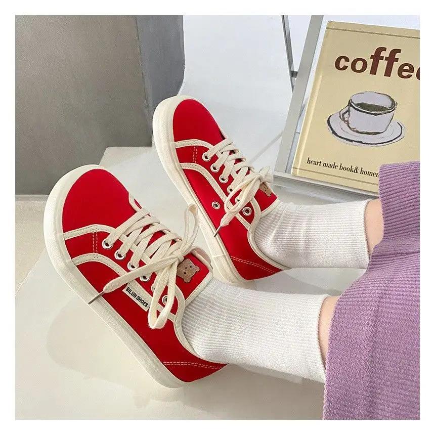 Fashion Designer Canvas Shoes Women Low Top Sneakers Wide Toe Lace Up Trainers Shoes Brand Girls Red Blue Sneakers Girls Tenis Plimsolls