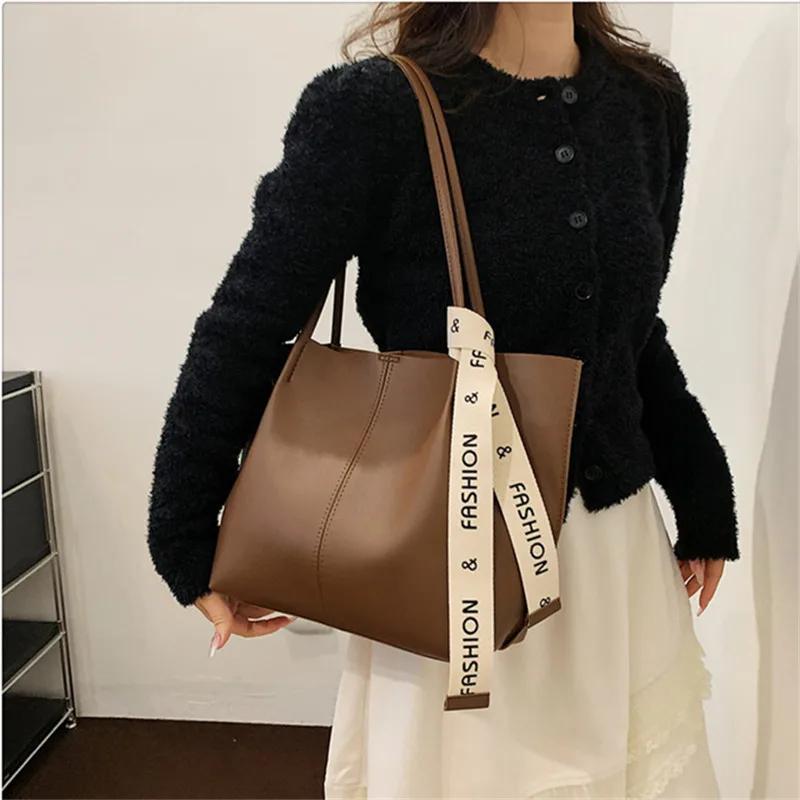 Street Fashi Women's Bag Versatile PU Leather Shoulder Bag with Scarf Stylish Tote Bag Large Capacity Handbag Women Daily Use