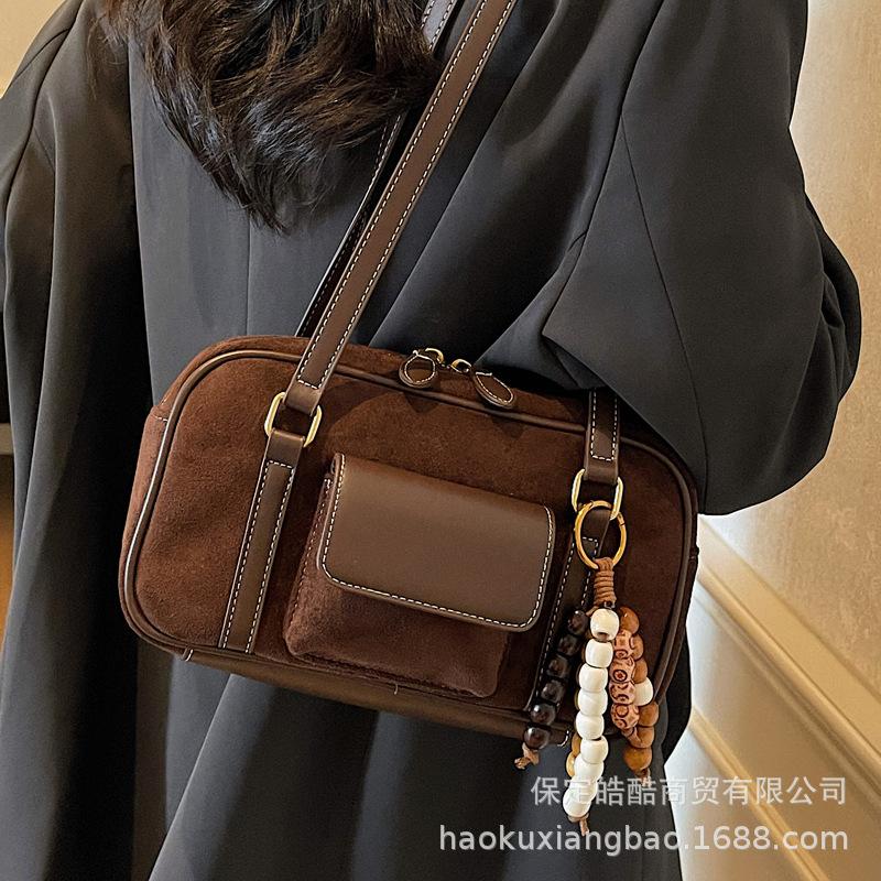 Suede Bag Women's Large Capacity 2025 New Autumn and Winter Retro Shoulder Armpit Bag Casual Commuter Pillow Bag