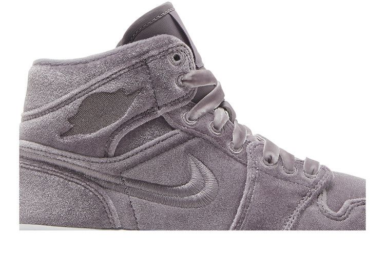Wmns Air Jordan 1 Mid 'Purple Velvet'