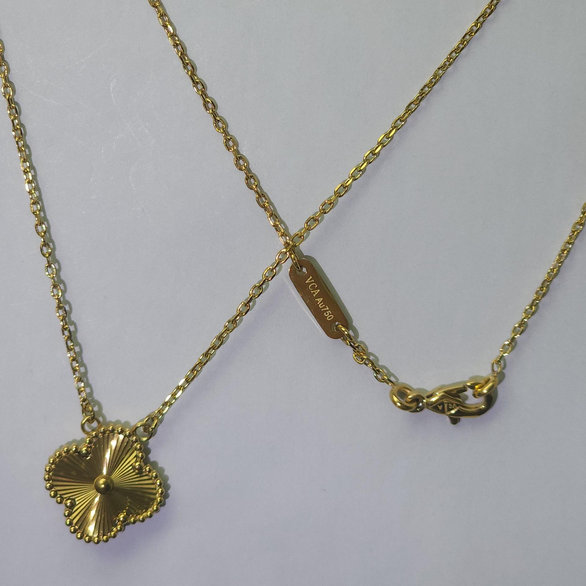 

Ожерелье из титановой стали, высокая версия, четырехлистный клевер, женское ожерелье из натурального перламутра, ожерелье на ключицу, женские украшения в стиле легкой роскоши и высокого класса