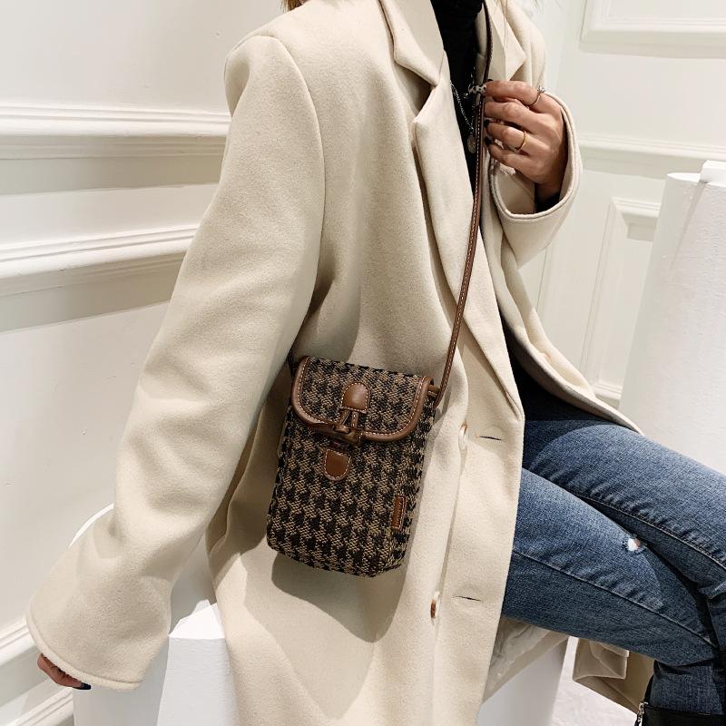 

Клетка популярна в этом году, маленькие сумки, женские модные сумки для мобильного телефона 2025 новые модели 13*5.5*18