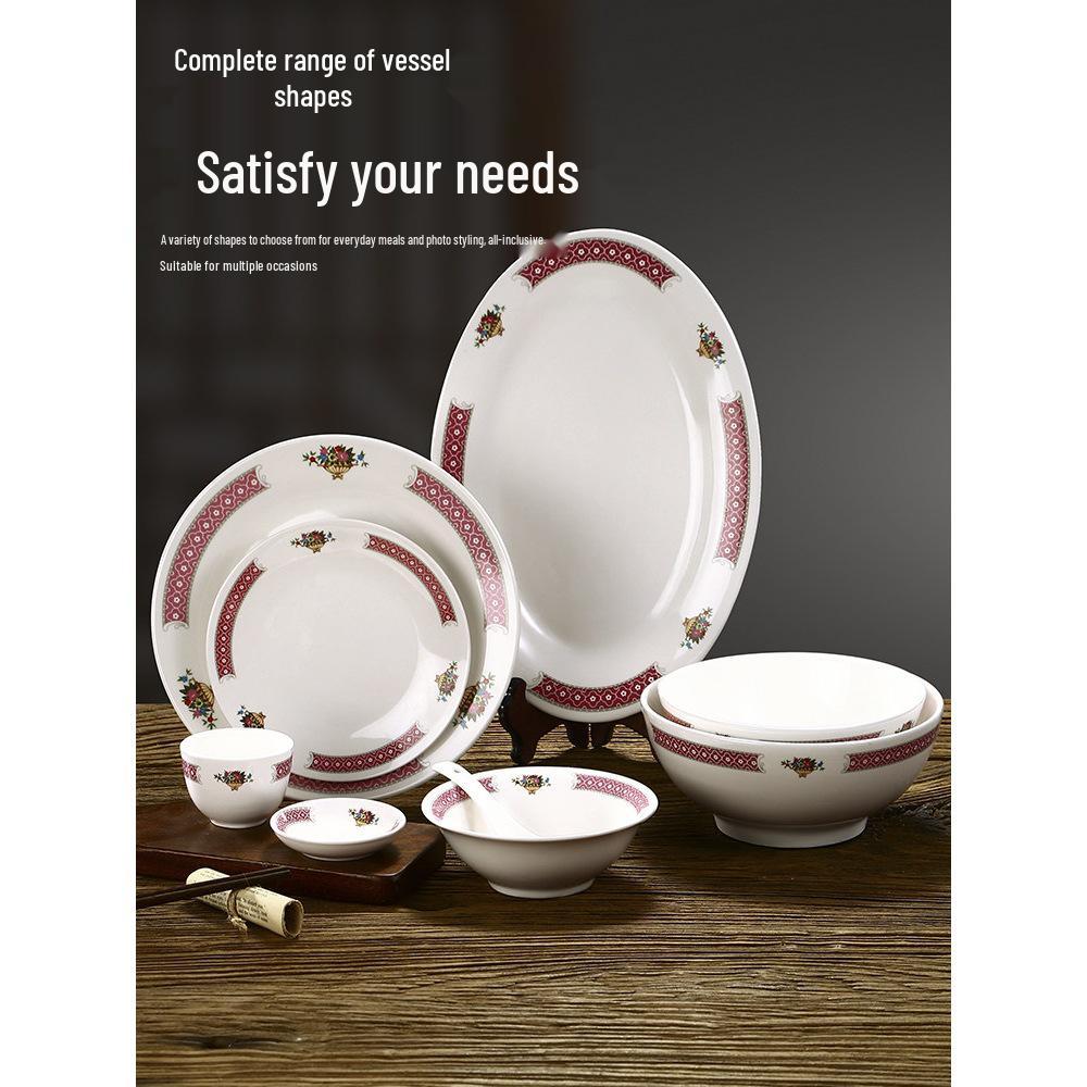 Retro Keramik-Geschirrset im Hongkong-Stil: Teller, Schüsseln und Geschirr für den Haus- und Restaurantgebrauch.