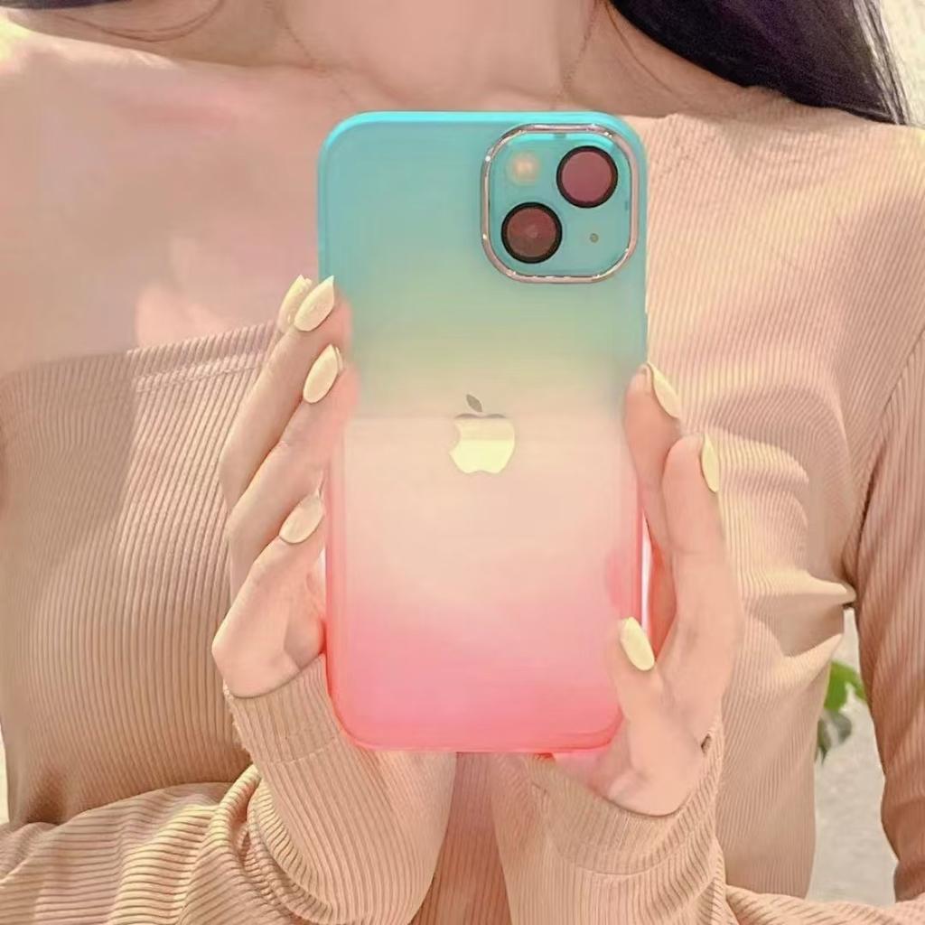 Gradient Color Is Suitable for Ip14pm Phone Cases. Two-tone Matte Soft-edge Apple 16/15pro with Lens Film Protective Case