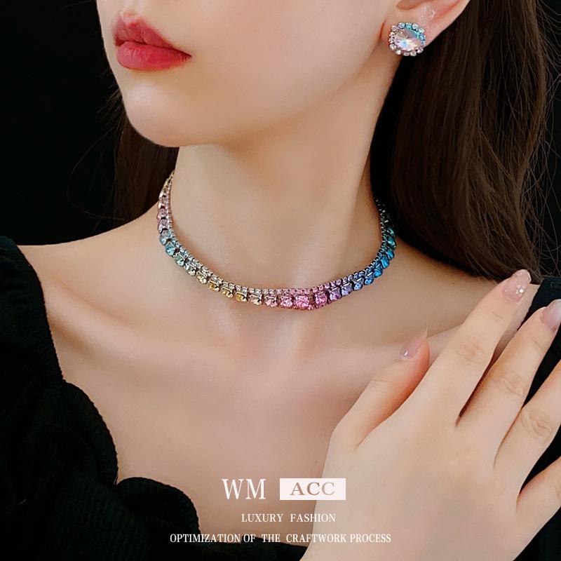 Elegant Rhinestone Square Earrings & Necklace Set – Light Luxury Clavicle Chain Jewelry for Fashionable Evening Wear